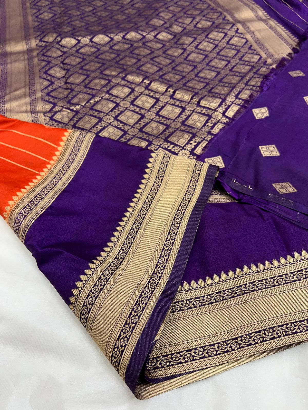 Premium Imitation Border Crepe Silk Saree – Rich Pallu & Contrast Collection