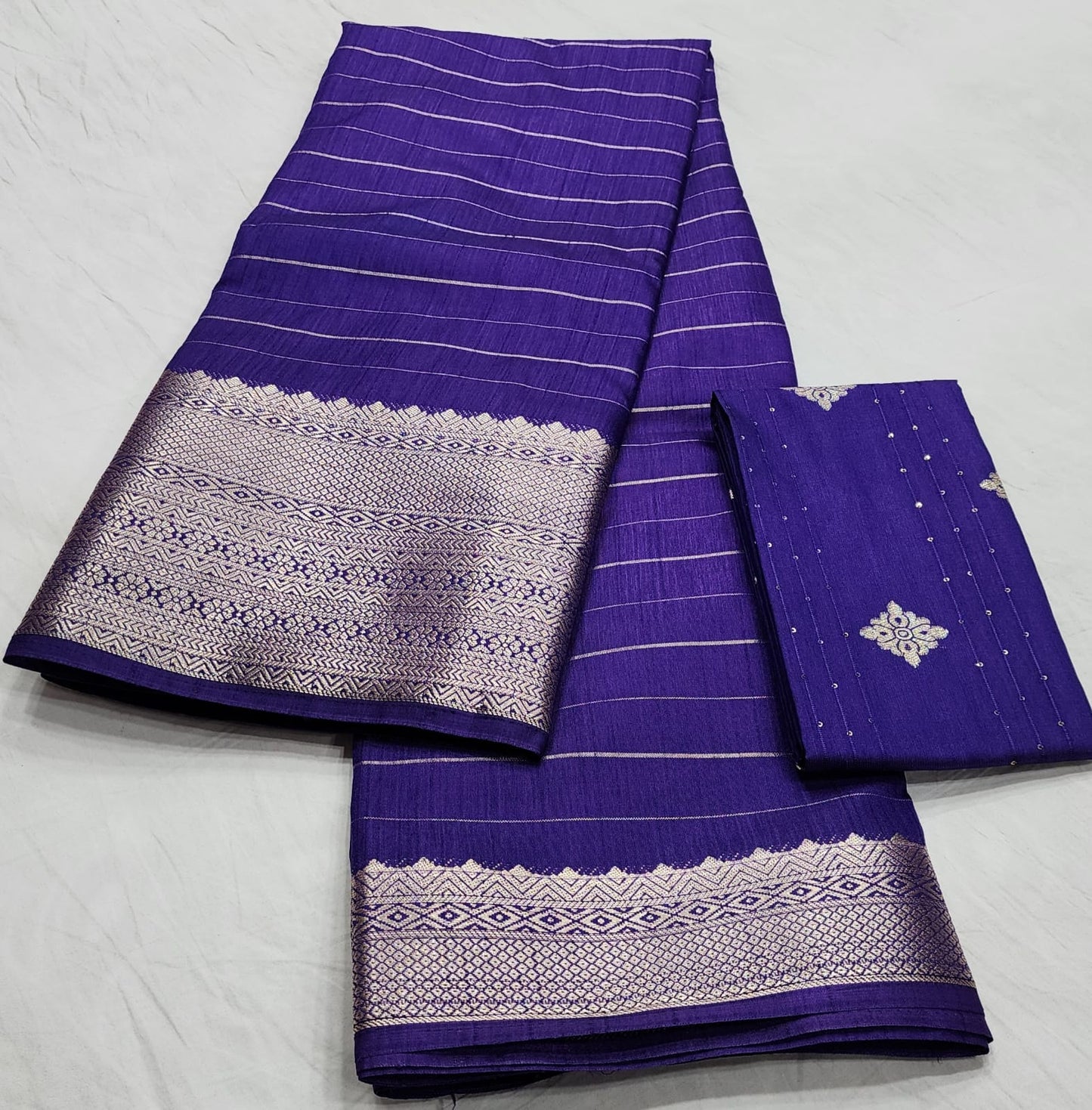 Semi Cotton viscose saree! Fancy blouse !