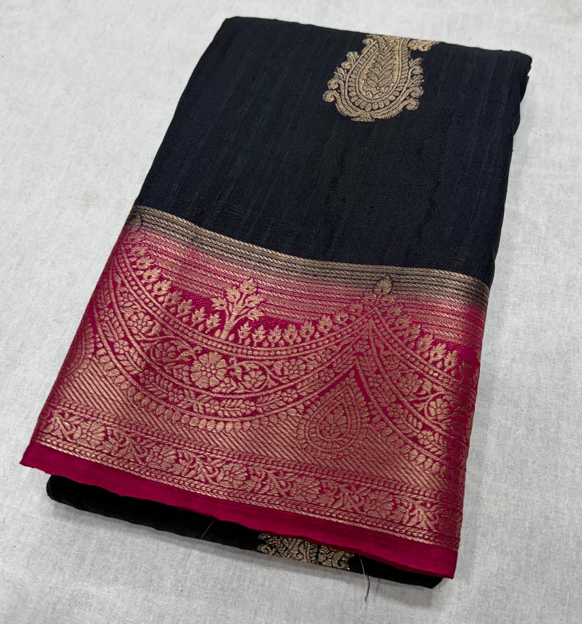 Latest Design – Premium Matka Silk Saree with Contrast Border