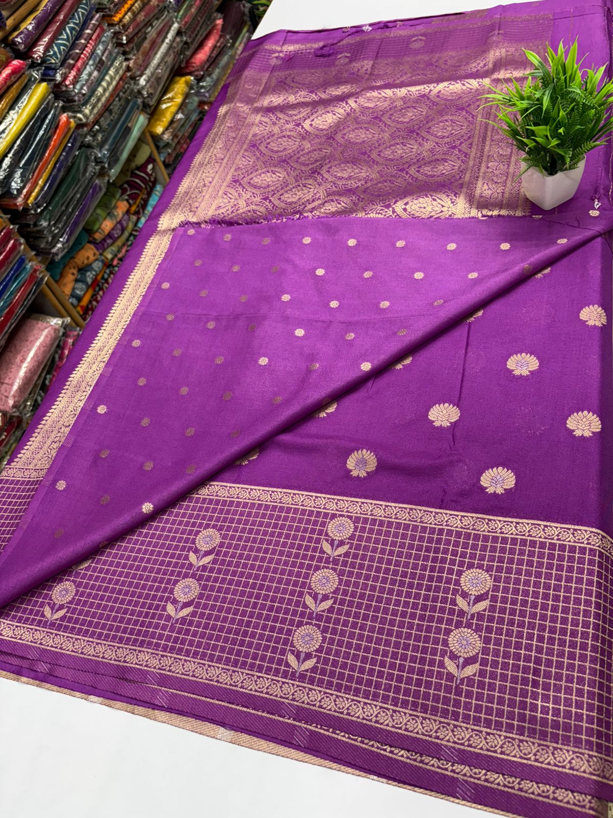 ✨ Premium Quality Georgette Crepe Silk Saree with All-Over Buttas ✨